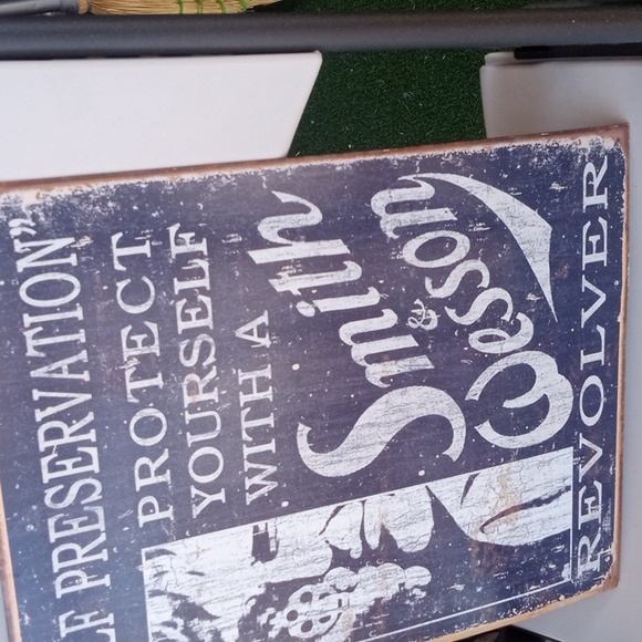 Tin Distressed Wall Art S&W Self Preservation - Picture 2 of 10